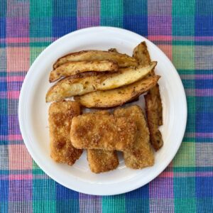 Nuggets de Pollo con Papas asadas